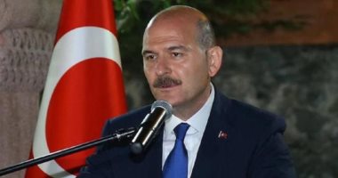 فيديو.. وزير داخلية "أردوغان" يهدد بترحيل 50 ألف سورى من تركيا