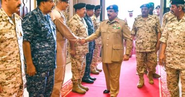 العاهل البحرين يزور القيادة العامة لقوة دفاع البحرين