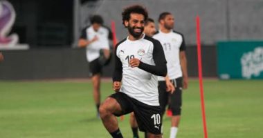 فيديو.. نجوم المنتخب يلعبون "ثبت صنم" فى التدريبات والبداية بصلاح