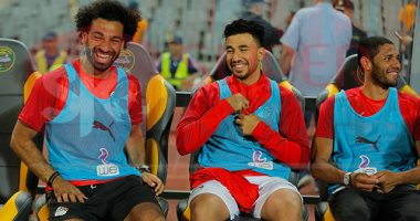 مواعيد مباريات تريزيجيه مع أستون فيلا ضد صلاح والننى فى الدورى الإنجليزى