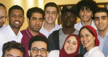 صور .. بعثة السنغال تصل الإسماعيلية وماني يخطف الأضواء 