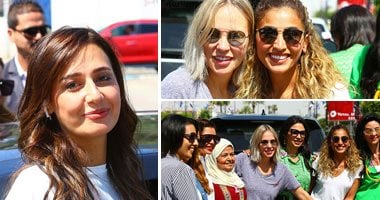 دينا الشربينى وحلا شيحا وشيرين رضا يزرن إحدى محاربات سرطان الثدى بمنزلها 