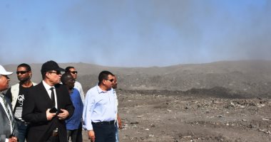محافظ أسوان يحيل نائب رئيس المدينة للتحقيق بسبب القمامة
