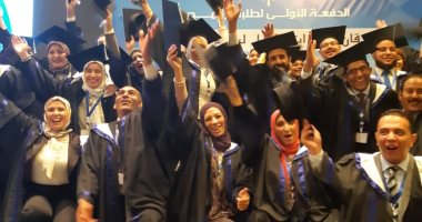 إصابة 5 طلاب بعد سقوط مسرح حفل التخرج بسبب الرياح فى أسوان