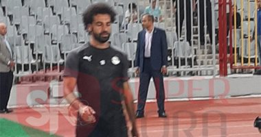 سوبر كورة.. "مش هنزل فى النص".. شاهد كيف حصن المنتخب محمد صلاح بمران "العداد"