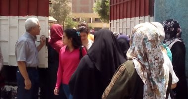 أولياء أمور يطالبون بآلية لحساب وقت الامتحان وتعويض الطلاب حال تعطل السيستم