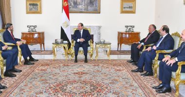 السيسى لوزير خارجية الإمارات : نتابع باهتمام بالغ التطورات بمنطقة الخليج ..ندعم الدول العربية الشقيقة فى مواجهة التحديات..الرئيس يستقبل "عبد الله بن زايد" ويؤكد خصوصية العلاقات مع الإمارات الممتدة عبر عقود