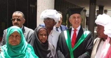 التنمية الشاملة لحلايب و شلاتين.. رسالة دكتوراه لمحافظ البحر الأحمر