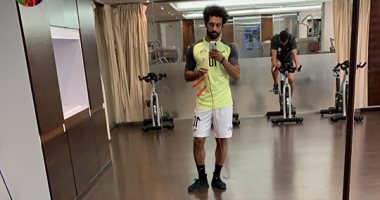 محمد صلاح يبدأ عامه الـ28 بتدريبات فى الجيم