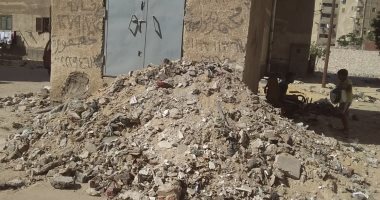 شكوى من تراكم مخلفات حفر الصرف الصحى بالمحمودية فى حى السلام ثان