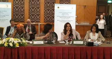 مايا مرسى: المرأة المصرية تحلم بزيادة نسبة مشاركتها فى المجالس المحلية لـ35%