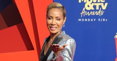  جادا سميث ببدلة فضى كاملة فى حفل جوائز MTV للتلفزيون والسينما لعام 2019