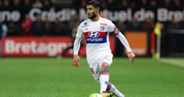 جول مورنينج.. نبيل فقير يبدع بهدف أسطورى أمام روما فى دورى الأبطال