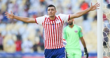 مهاجم باراجواي يدخل تاريخ منتخب بلاده فى كوبا أمريكا