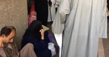 قارئة تناشد الصحة لحل أزمة الزحام لصرف العلاج بالتأمين الصحى فى الهرم