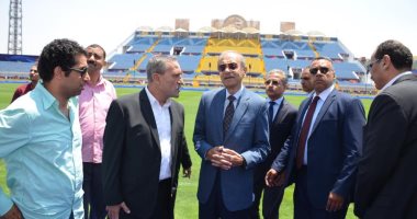 صور.. شريف إسماعيل يتفقد استاد الإسماعيلية.. يؤكد: جاهزون لأمم أفريقيا