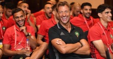 مساعد رينارد يحضر مباراة كوت ديفوار ضد جنوب افريقيا 