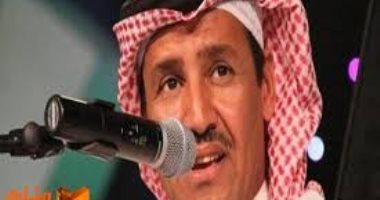 الفنان السعودى خالد عبد الرحمن يثير الجدل بسبب تناوله لحم الضبع