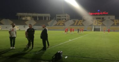 صور.. منتخب الجزائر يخوض تدريبه الأول على بتروسبورت 