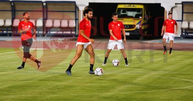 شاهد.. مو صلاح يستعد بحذاء خاص لقيادة هجوم الفراعنة فى أمم أفريقيا