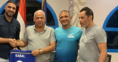 صور .. سموحة ينجح فى التعاقد مع أحمد جبل لاعب طائرة الزمالك