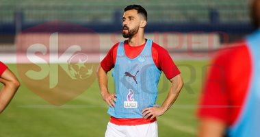 سوبر كورة يسجل لحظة اللقاء الضال بين عبد الله السعيد والخطيب فى مران المنتخب