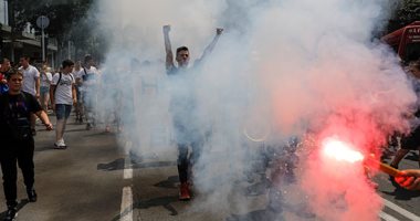 بسبب تسريب الامتحانات على فيس بوك.. مئات الطلاب يتظاهرون فى صربيا 