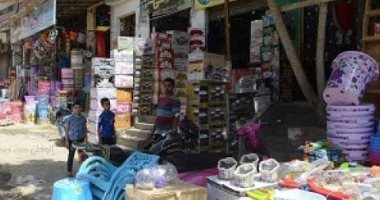 قارئ يشكو من إشغالات الطريق بشارع رئيسى بمدينة أبو النمرس