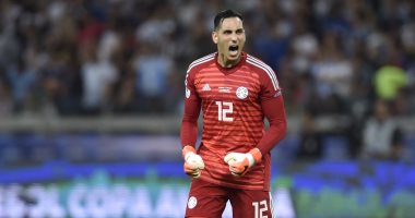"فيرنانديز " أفضل لاعب في مباراة كولومبيا وباراجواي 