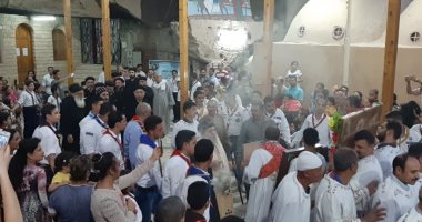 مطران أبوتيج يترأس دورة أيقونات السيدة العذراء والمسيح بدير الجنادلة بأسيوط