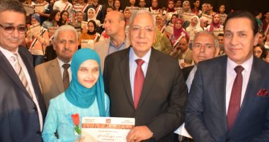 صور.. محافظ الدقهلية يكرم الأوائل بقصر ثقافة المنصورة