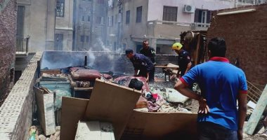 الحماية المدنية تسيطر على حريق ضخم داخل أحد المطاعم بأسيوط.. صور