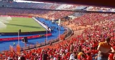 فيديو.. الجماهير تتوافد على مدرجات ستاد القاهرة لدعم مصر أمام زيمبابوى