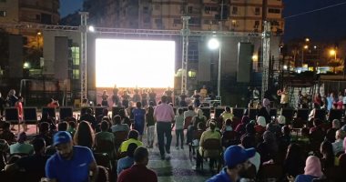 بالصور .. إقبال على مراكز الشباب بالإسكندرية لمشاهدة مباراة منتخب مصر وزيمبابوى