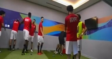 لاعبو المنتخب يمارسون " البنج بونج" استعداداً للكونغو