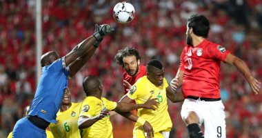فرحه أهالى قرية محمد صلاح بعد هدف مصر فى شباك زيمبابوي