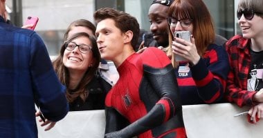 ببدلة سبايدر مان.. هولاند يروج لفيلمه الجديد Spider-Man: Far From Home 