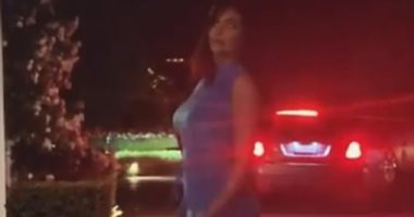 فيديو.. كيلي جينر تستعرض رشاقة جسدها بفستان سعره 1645 جنيها إسترلينيا