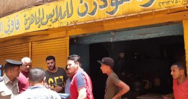 مجلس مدينة أسوان ينفذ حملة لغلق المحال المخالفة.. صور