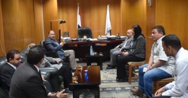 محافظ الفيوم يكرم العاملين المشاركين بمبادرة 100 مليون صحة