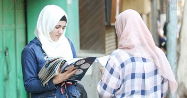 توافد طلاب الثانوية العامة على لجان امتحان مادتى الفيزياء والتاريخ 