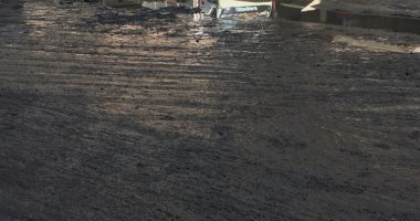 غرق منطقة طريق كفر طهرمس بمياه الصرف الصحى