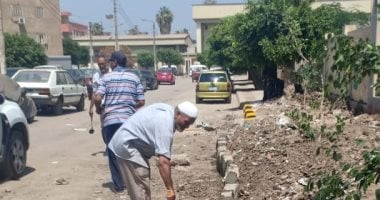 صور.. مجلس مدينة بنها يحول مقلب قمامة صَنعهُ الأهالى بجوار مدرسة لأشجار وزينة