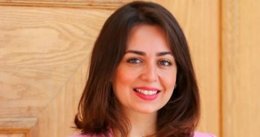 صور.. هبة مجدى تحتفل بمناقشة رسالة الماجستير بأكاديمية الفنون