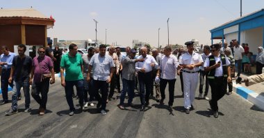 صور.. محافظ السويس يتفقد أعمال التطوير بمنطقة المثلث