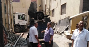 إيقاف أبنية مخالفة ومصادرة خلاطة بحى عين شمس.. صور