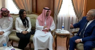 رئيس جامعة القاهرة يتابع مع وفد الصندوق السعودى للتنمية خطة تطوير قصر العينى