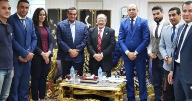 محافظ البحيرة يجتمع مع رئيس البنك الزراعى لمناقشة المشروعات المشتركة