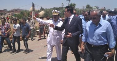 صور.. نائب محافظ القاهرة يتفقد "عين الصيرة" تمهيداً لإخلائها