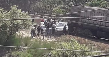 عودة حركة القطارات لخط الشرق بعد رفع اثار تصادم بين قطار و سيارة 